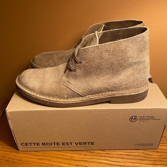 Size 10 Clarks Chukka Boots - Picture 3 of 5